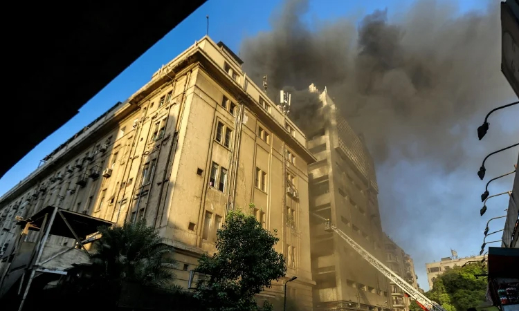 Fire erupts at major telecom hub in central Cairo