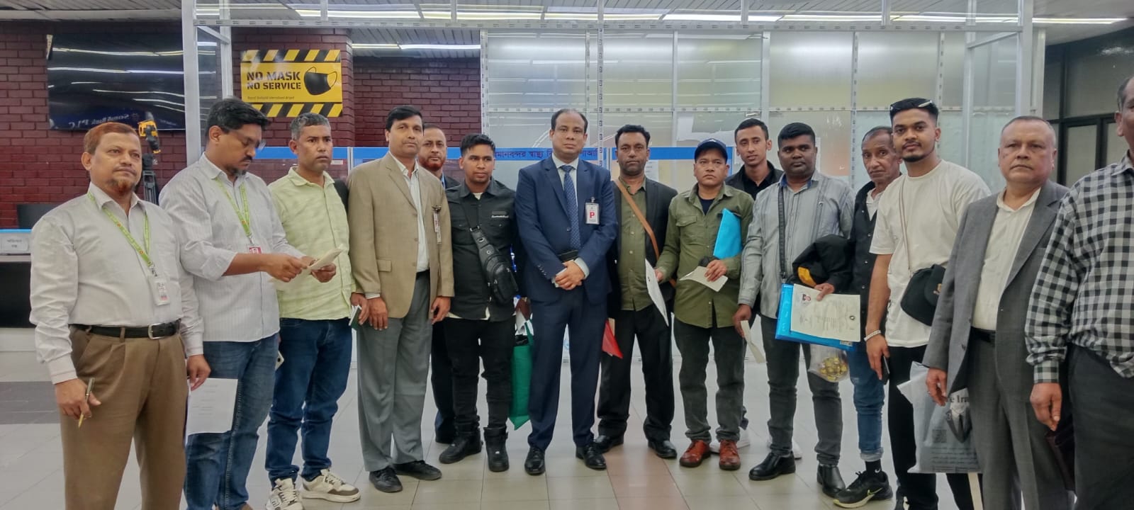 Second group of Bangladeshis return from Iran amid conflict
