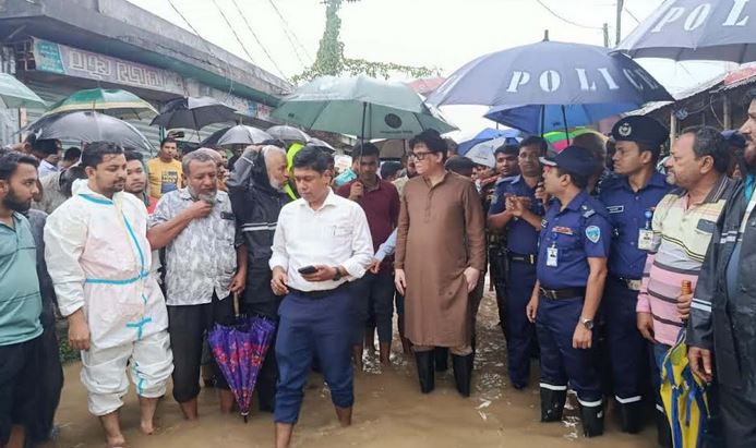 Muhuri-Kahua dam breaches at five points, causing floods in Feni