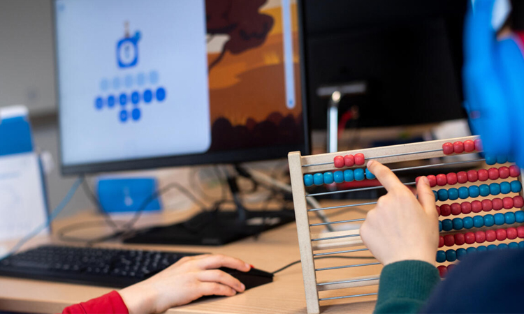 Major US teachers union teams up with AI giants