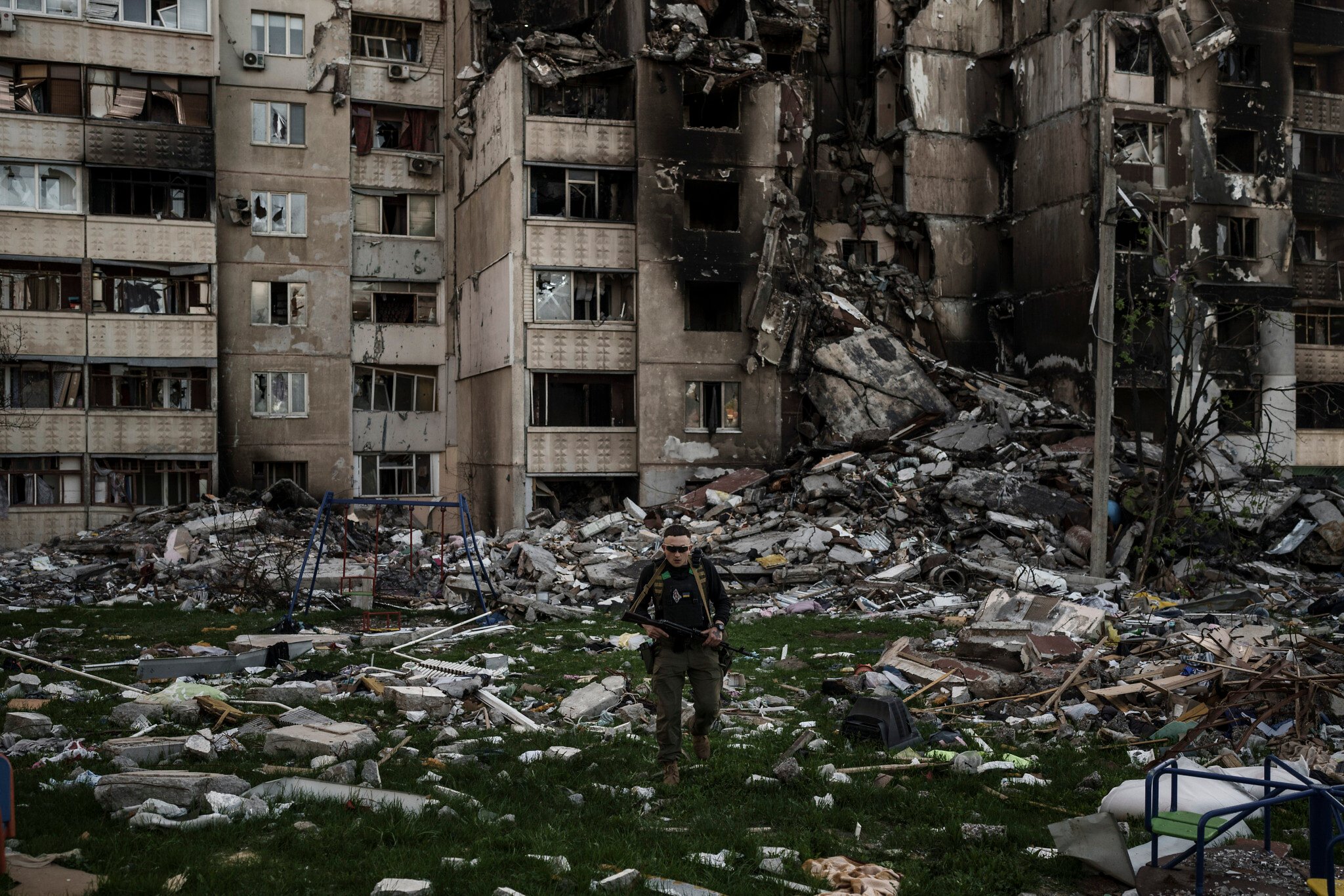 Russian attacks kill eight civilians in east Ukraine