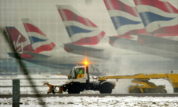 London's Heathrow eyes higher fees for £10bn upgrade