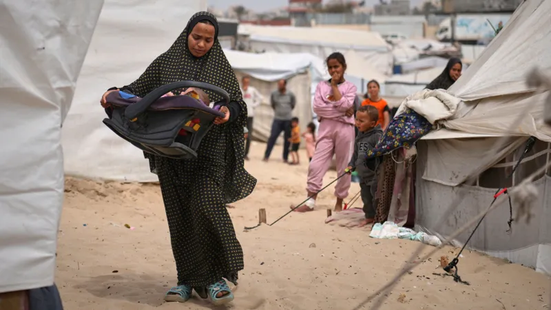 Blockade leaves Gaza's pregnant women hungry and at risk