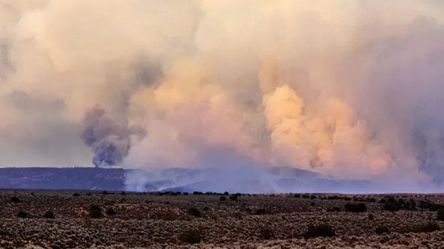 Tourists, residents evacuated from Grand Canyon due to wildfires