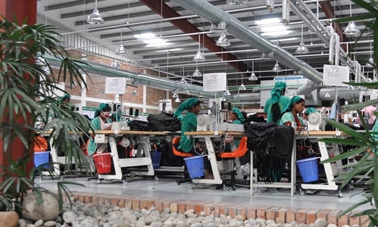 Bangladesh’s RMG exports notches 8.84% growth in FY25
