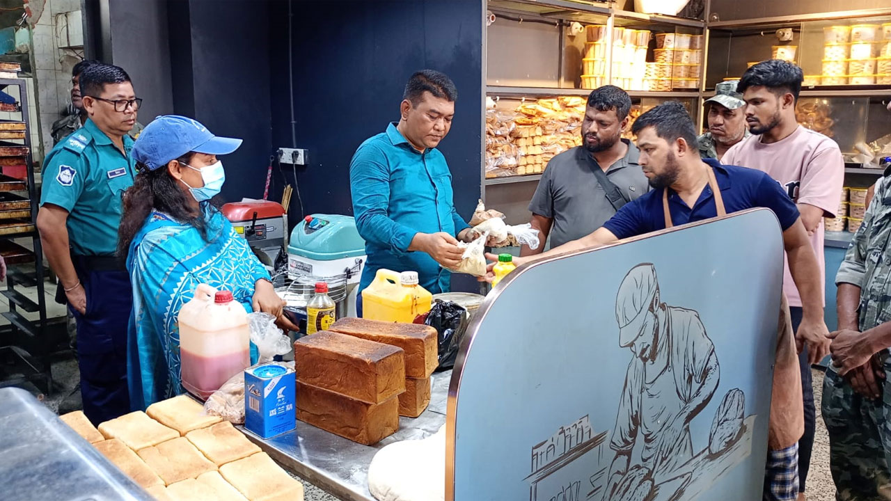 Three businesses fined Tk 60,000 in Ctg