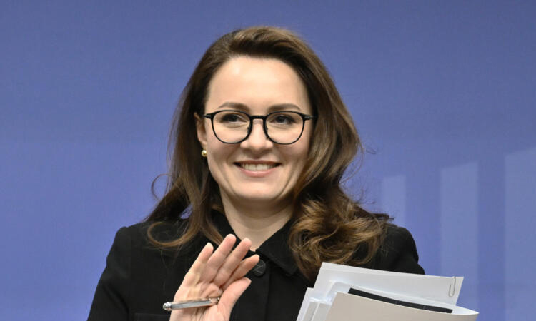 Ukraine's Zelensky proposes PM as new defence minister