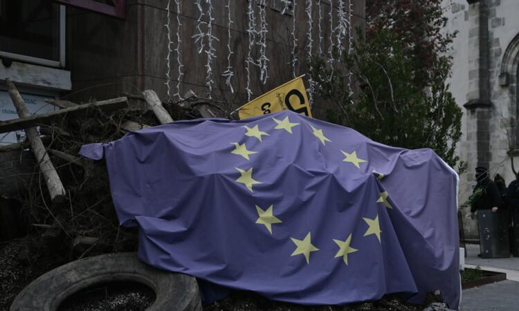 EU sets stage for big battle over long-term budget