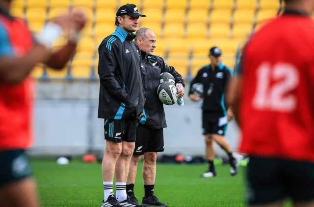 All Blacks roll the dice with 10 changes for third France Test