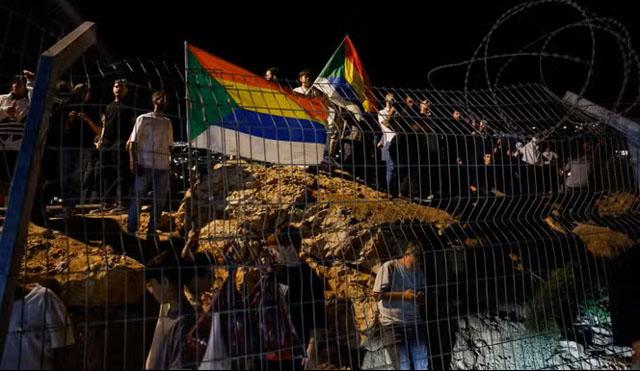 Syria says pulling troops from Druze heartland after US request