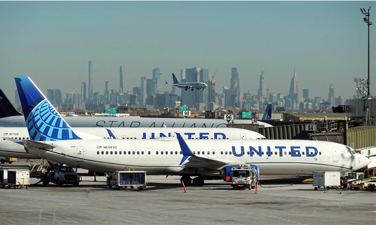United Airlines profits dip but says Newark has rebounded