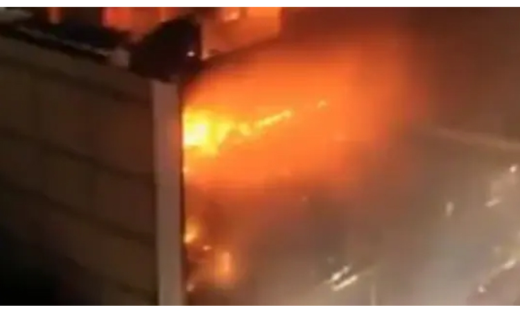 50 killed and injured in Iraq shopping mall fire: governor