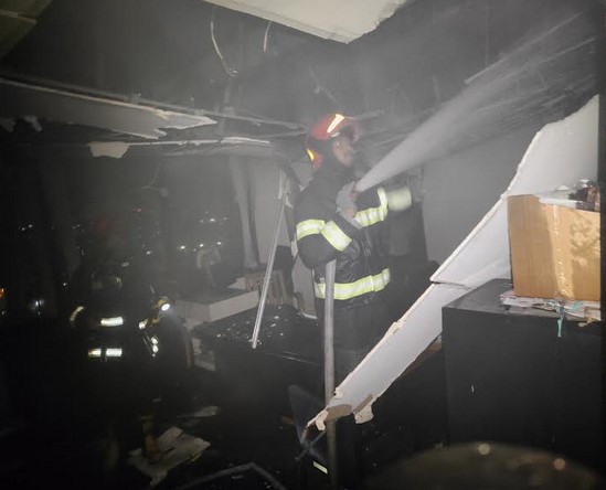 Motijheel's Sena Kallayan Bhaban catches fire