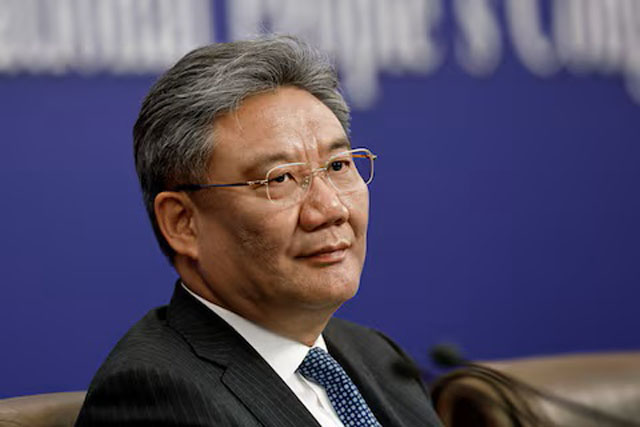 China economy still facing 'very severe, complex situation': commerce minister