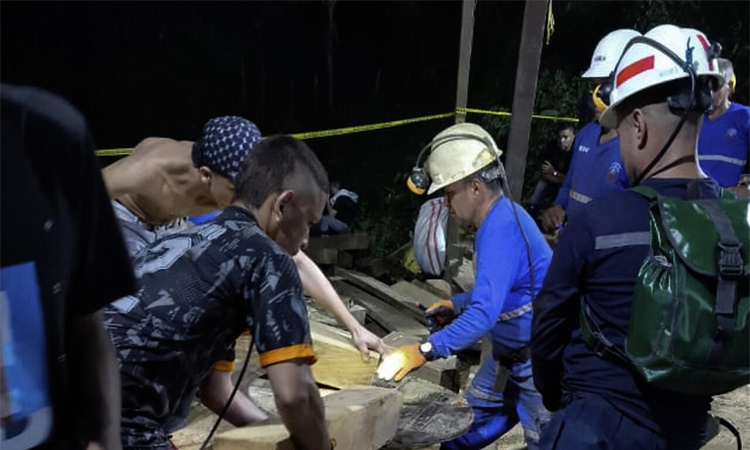 Crews rescue 18 miners trapped in Colombia