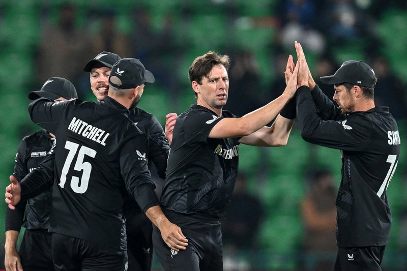 Henry, Conway take New Zealand to easy T20 win over Zimbabwe