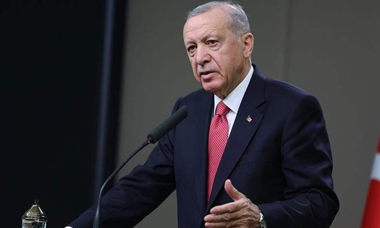 Erdogan tells Putin new clashes in Syria threaten region: presidency