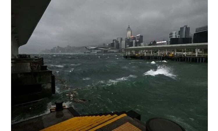 Hong Kong axes flights, classes as Typhoon Wipha nears