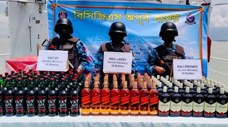 Coast guards seize liquors worth Tk 40 lakh from Patenga