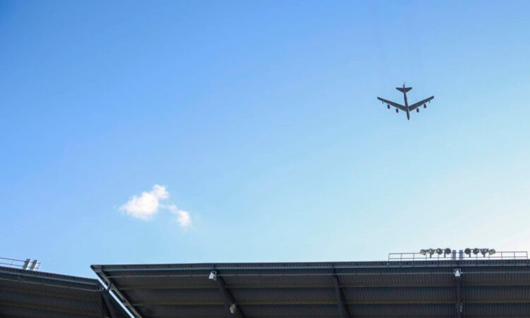 US authorities probing airliner's close call with B-52 bomber
