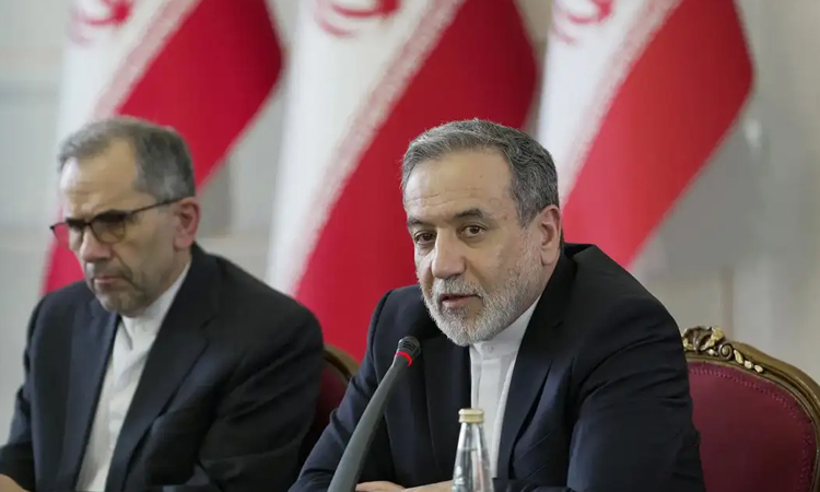 Iran FM says Tehran will not abandon nuclear enrichment