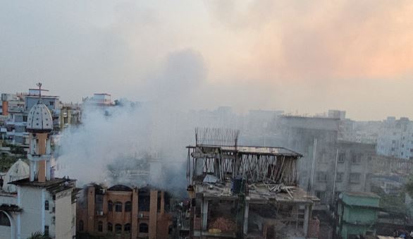 Residential building fire at Shewrapara under control 