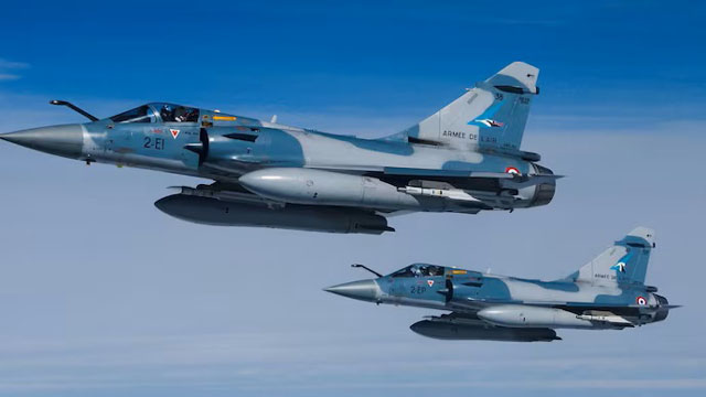 Ukraine loses first French Mirage fighter jet in crash