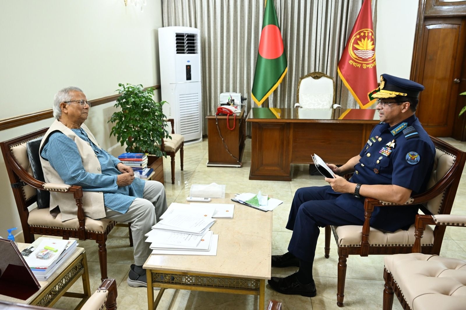 Air chief calls on Chief Adviser 