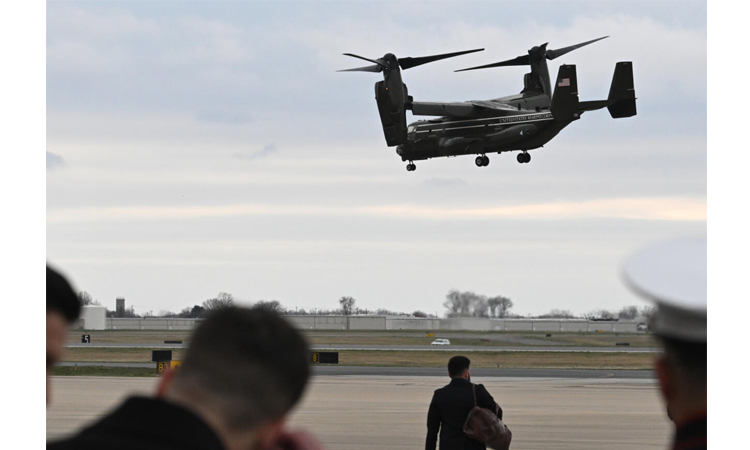 US Osprey makes emegency landing in Japan