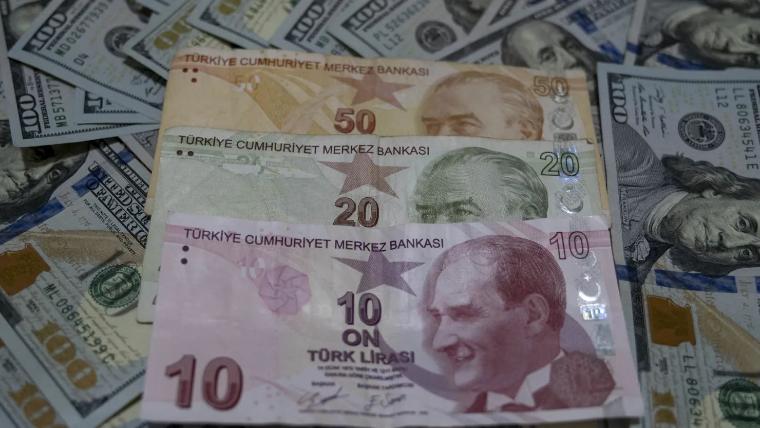 Turkey cuts interest rate to 43%: central bank