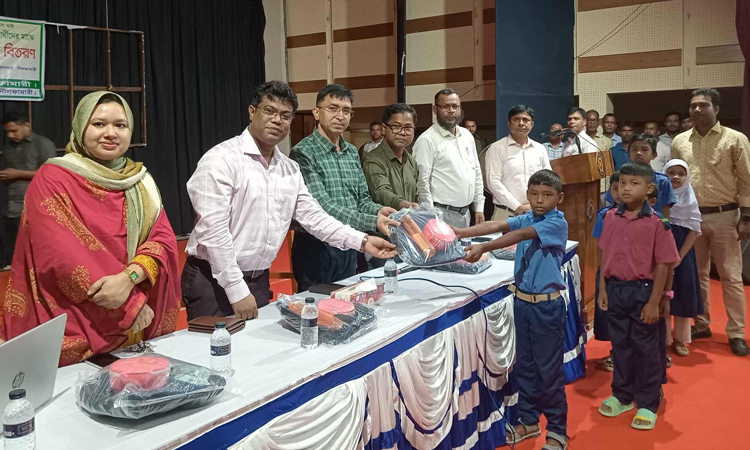 Educational materials distributed among 400 students in Nilphamari
