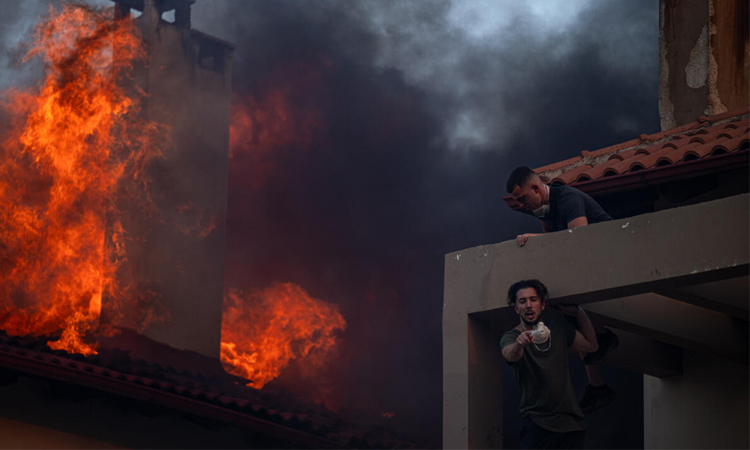 Greece asks for EU help in battling wildfires