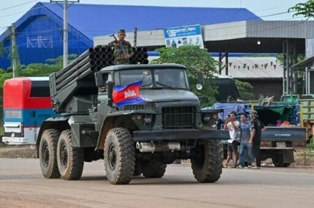 Thailand says open to 'dialogue' with Cambodia to end conflict