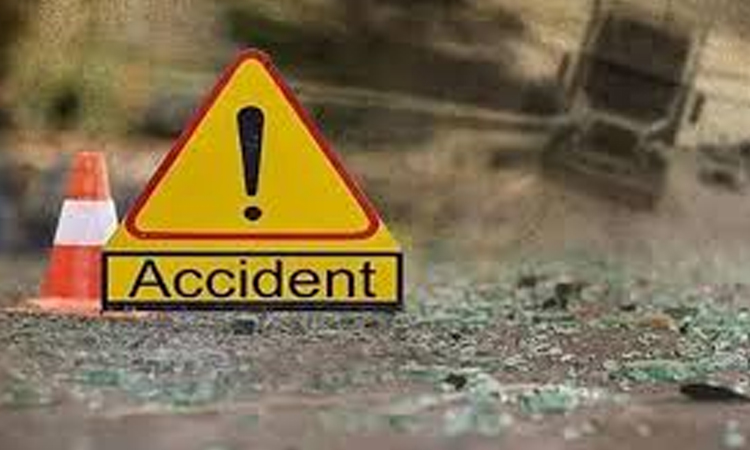 Motorcycle rider killed in Naogaon road acident