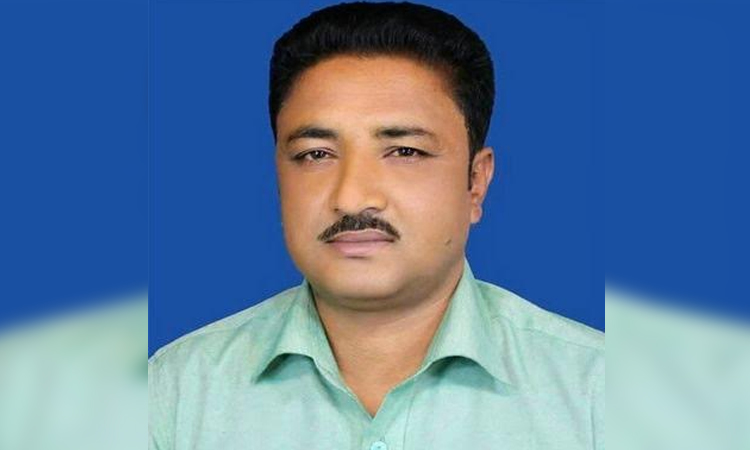 Jubo League leader arrested at Bhomra land port