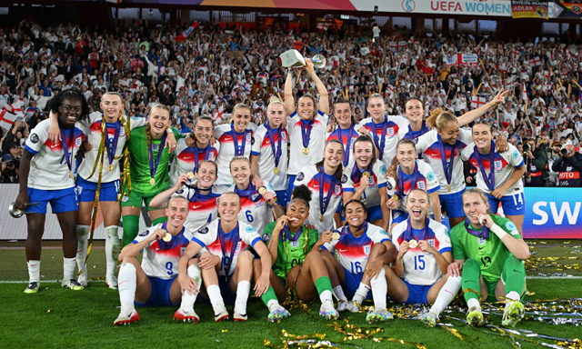 England's Lionesses return to heroes' welcome after Euro 2025 glory