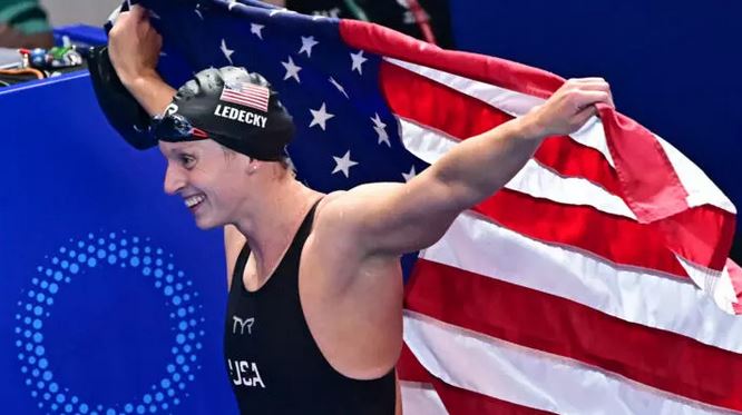 Ledecky wins 22nd world title as Popovici savours 'scary' gold