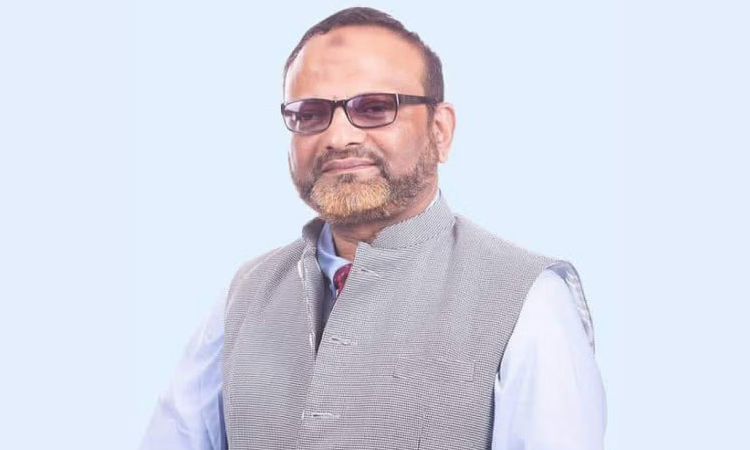 DU VC returns home from Japan