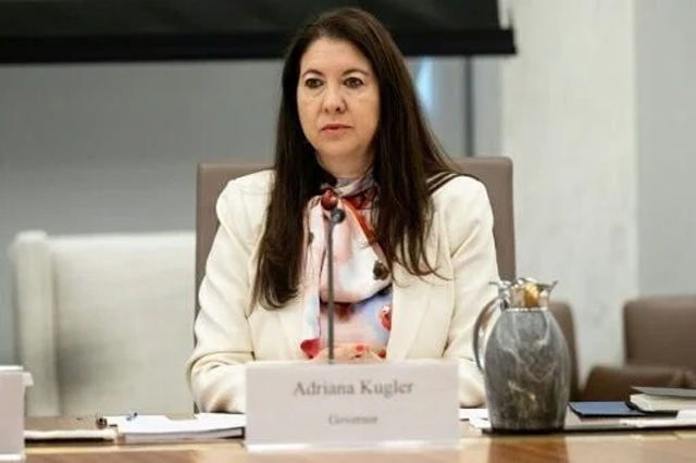 US Fed governor to resign early at critical time for central bank