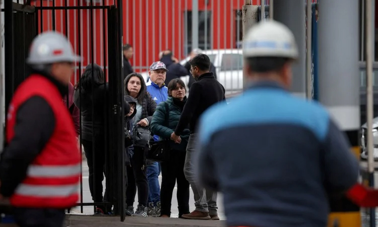 Rescuers recover body of trapped worker at Chile copper mine