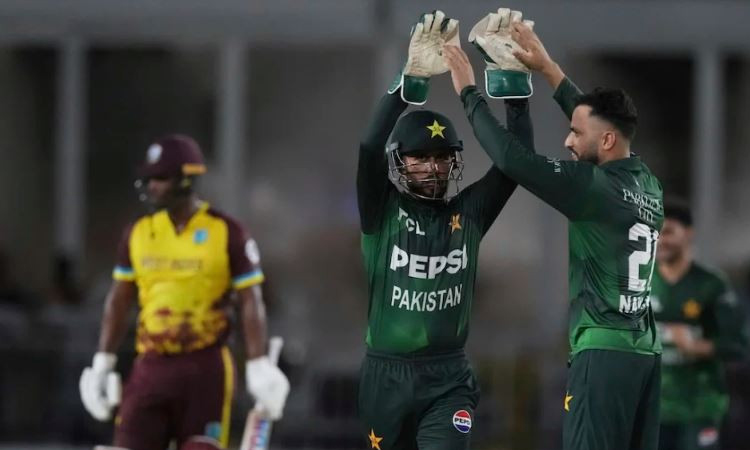 Last-ball hero Holder lifts West Indies over Pakistan in T20