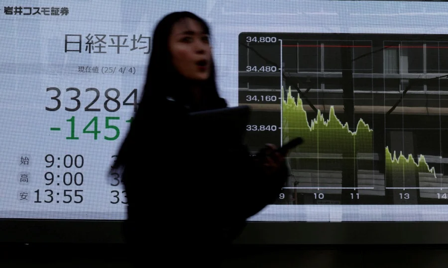 Japan stocks down after US data