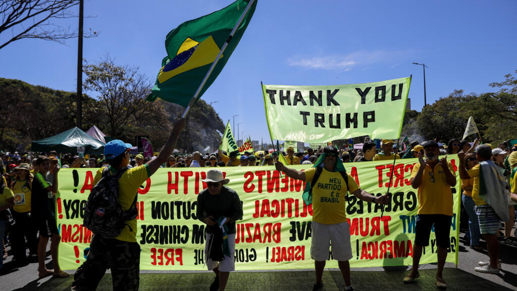 Bolsonaro backers rally to praise Trump for Brazil pressure