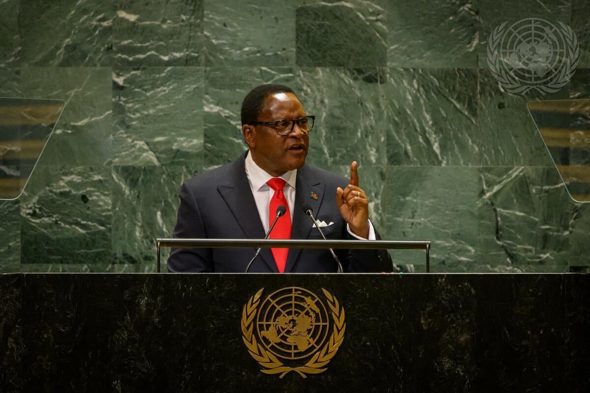 Two Malawi ex-presidents join race to unseat current leader