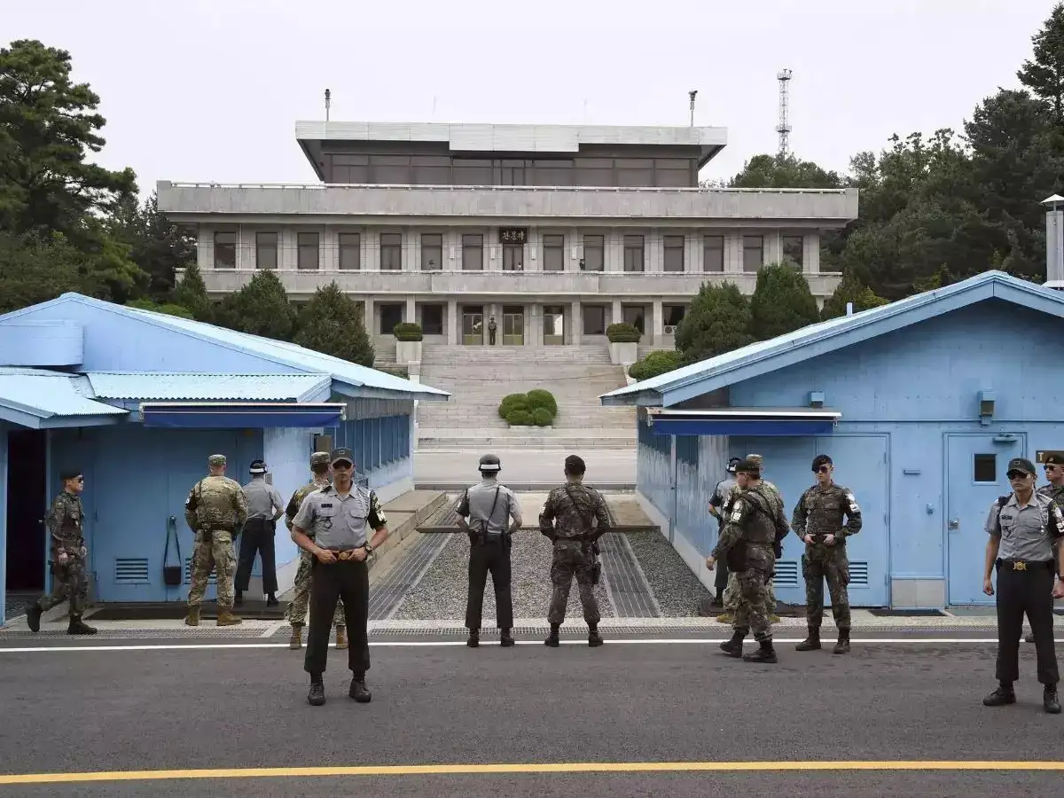 South Korea begins removing loudspeakers on border with North