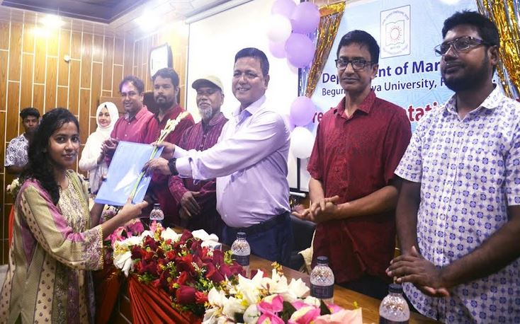 ‘University students should be active in academic, extracurricular activities’