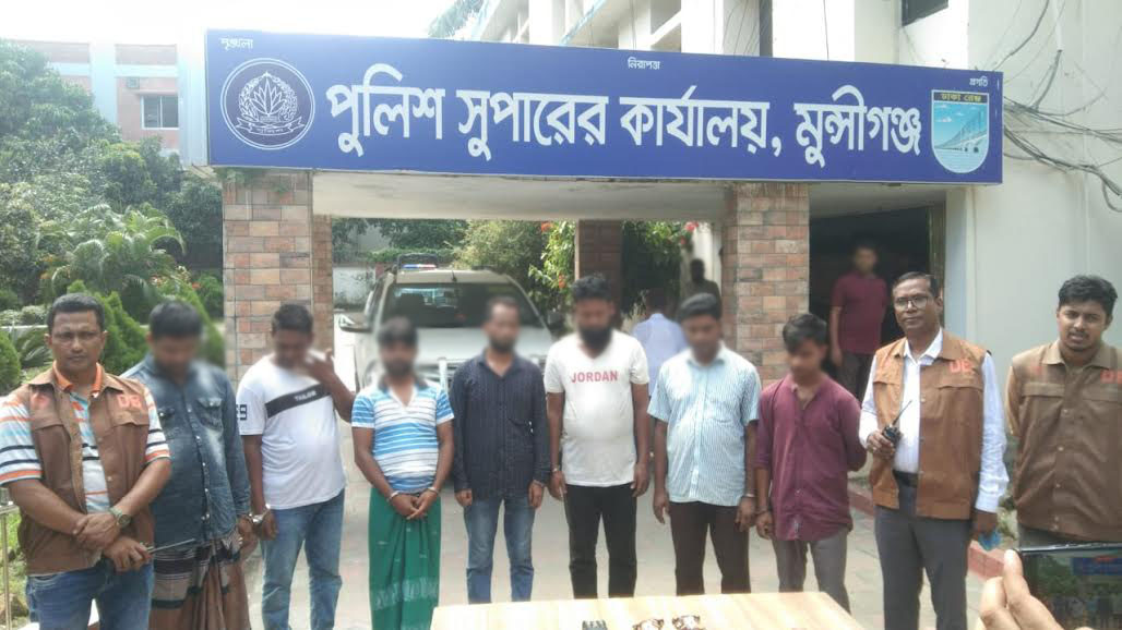 7 members of easy bike theft gang held in Munshiganj