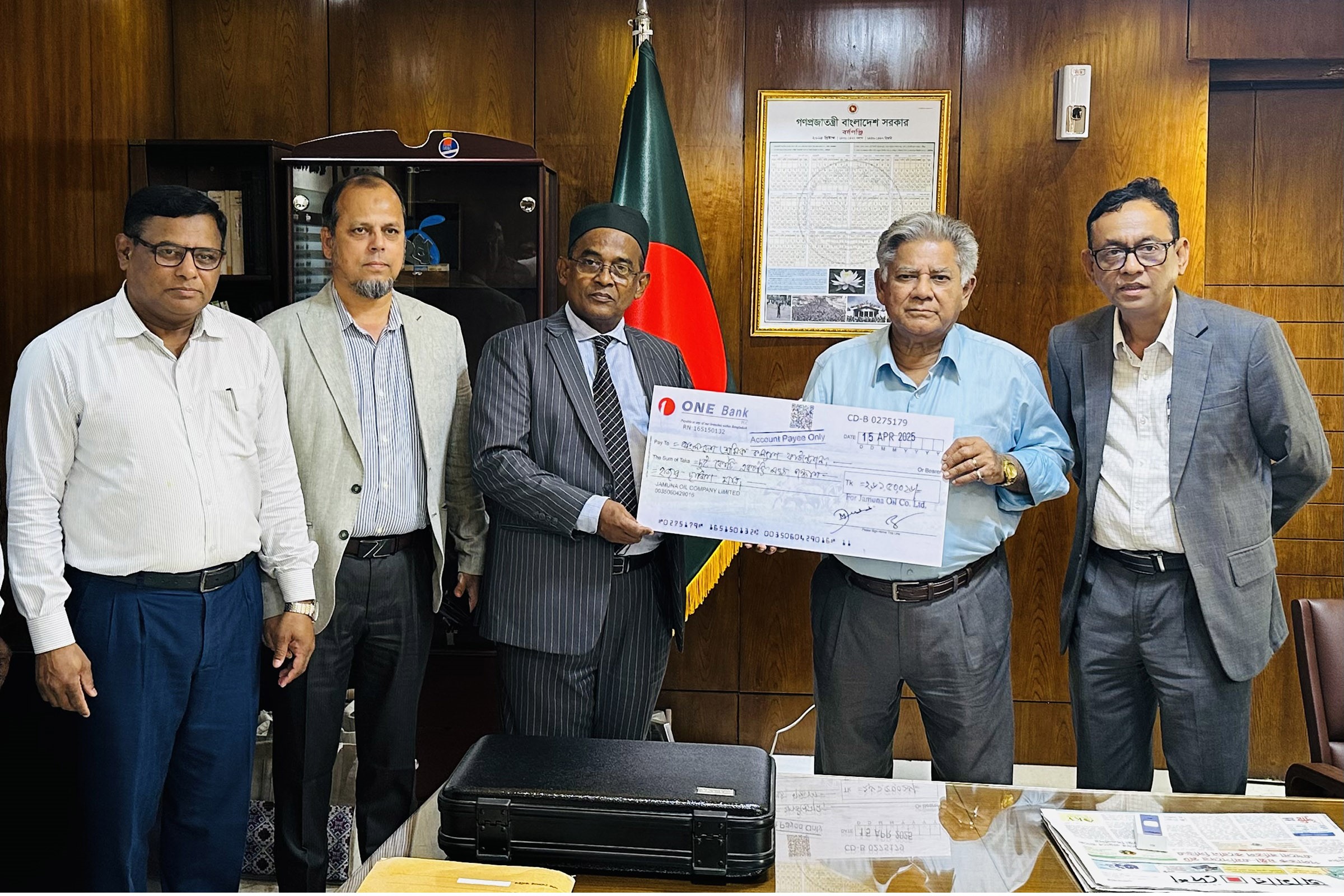 Jamuna oil, Unilever donates Tk. 11.24 cr to Sramik Kalyan Foundation