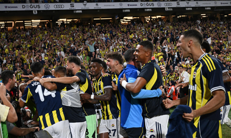 Five-goal Fenerbahce rally past Feyenoord, Rangers to meet Club Brugge