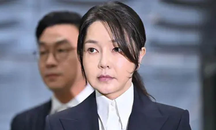 South Korea's ex-first lady Kim arrested      